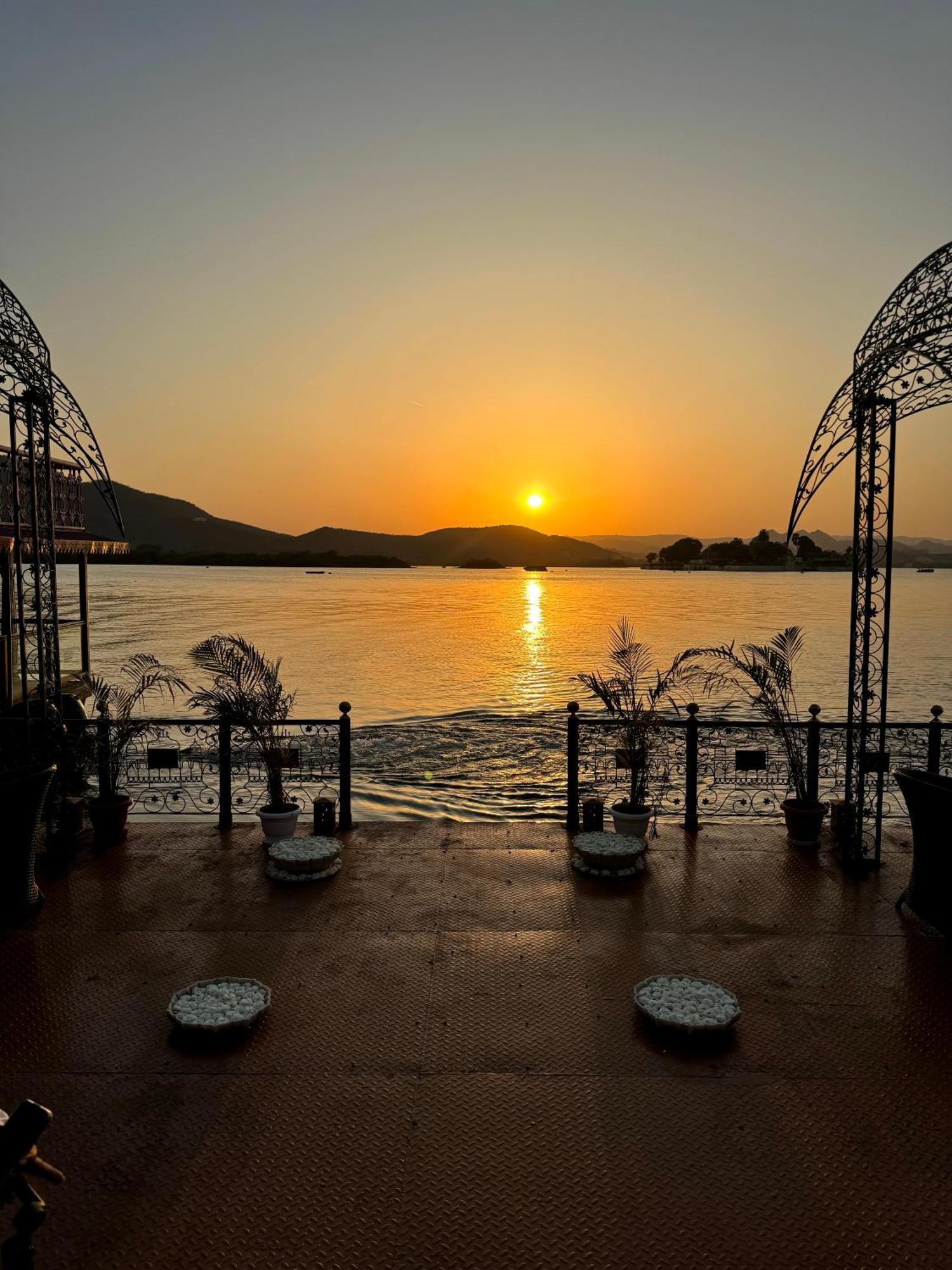 Hotel Udai Kothi Udaipur Exterior foto