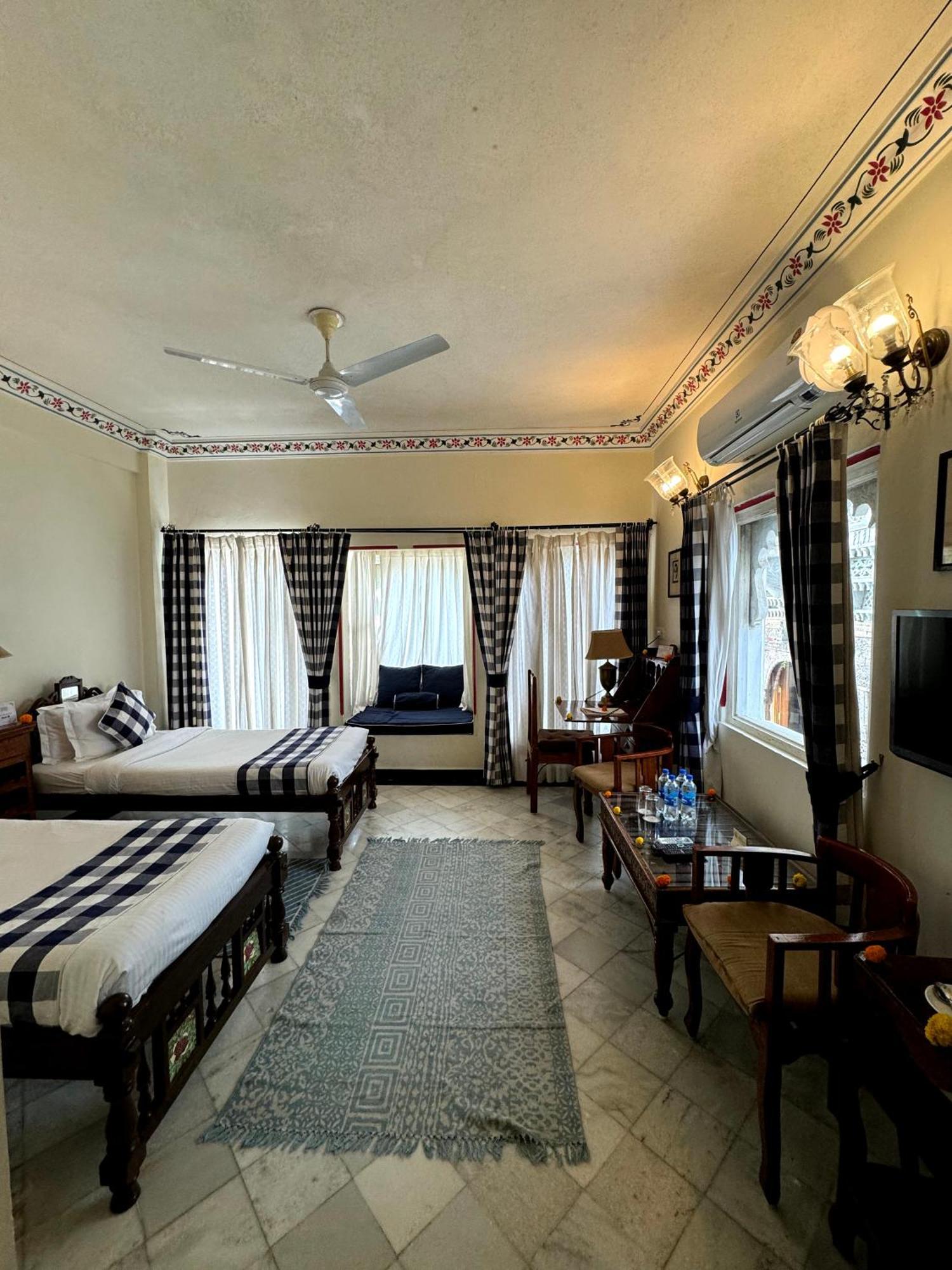 Hotel Udai Kothi Udaipur Exterior foto